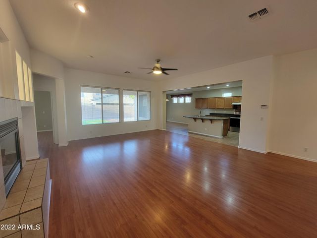 958 E Scorpio Place, Chandler, AZ 85249