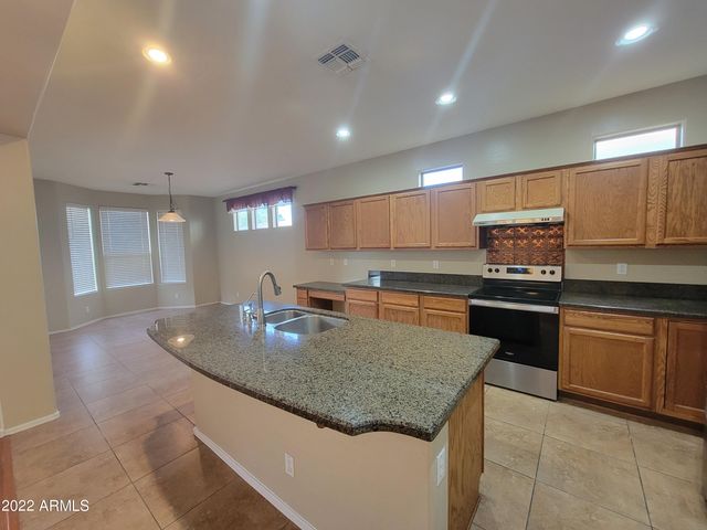 958 E Scorpio Place, Chandler, AZ 85249