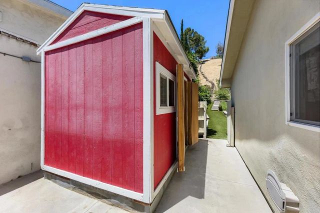 24625 Gilmore Street, West Hills, CA 91307