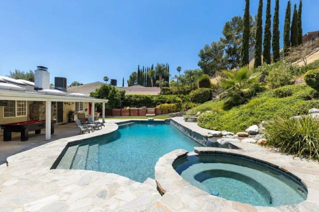 24625 Gilmore Street, West Hills, CA 91307