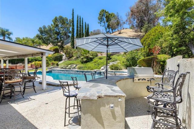 24625 Gilmore Street, West Hills, CA 91307