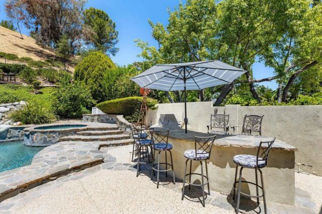 24625 Gilmore Street, West Hills, CA 91307