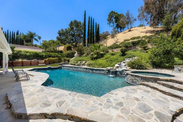 24625 Gilmore Street, West Hills, CA 91307