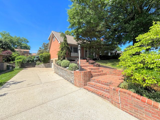 1717 Mount Vernon Drive, Fort Wright, KY 41011