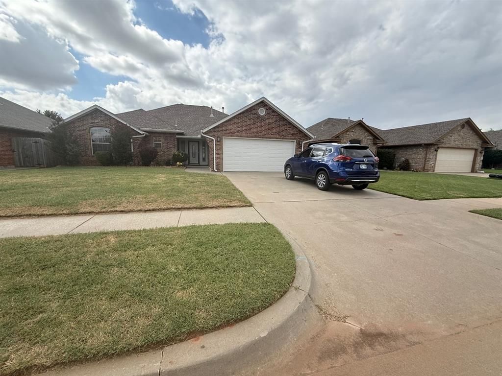 616 Morningside Drive, Yukon, OK 73099