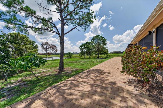 5207 LAKE VENICE DRIVE, Wimauma, FL 33598