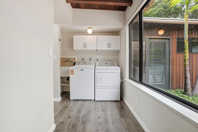 18 Hillbarn Court, San Mateo, CA 94403