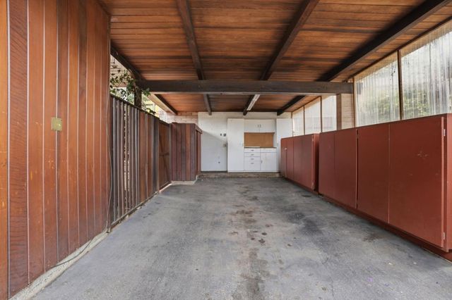 18 Hillbarn Court, San Mateo, CA 94403