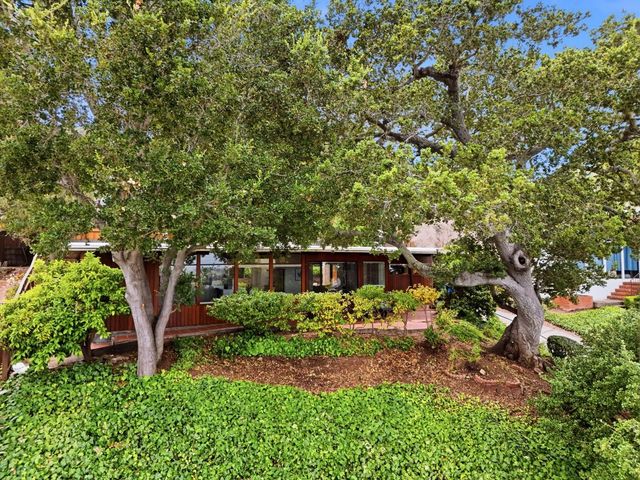 18 Hillbarn Court, San Mateo, CA 94403
