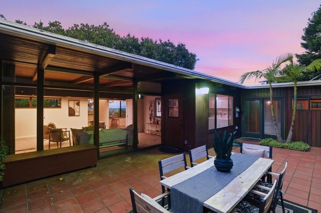18 Hillbarn Court, San Mateo, CA 94403