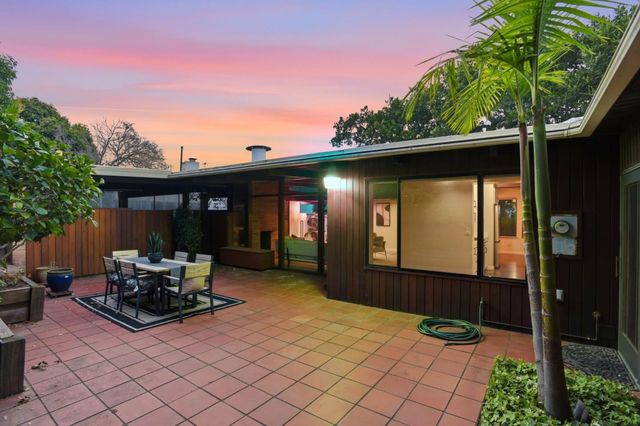 18 Hillbarn Court, San Mateo, CA 94403