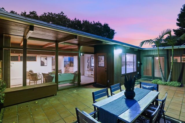 18 Hillbarn Court, San Mateo, CA 94403