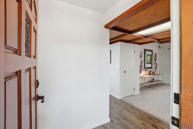 18 Hillbarn Court, San Mateo, CA 94403