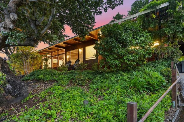 18 Hillbarn Court, San Mateo, CA 94403