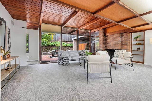 18 Hillbarn Court, San Mateo, CA 94403