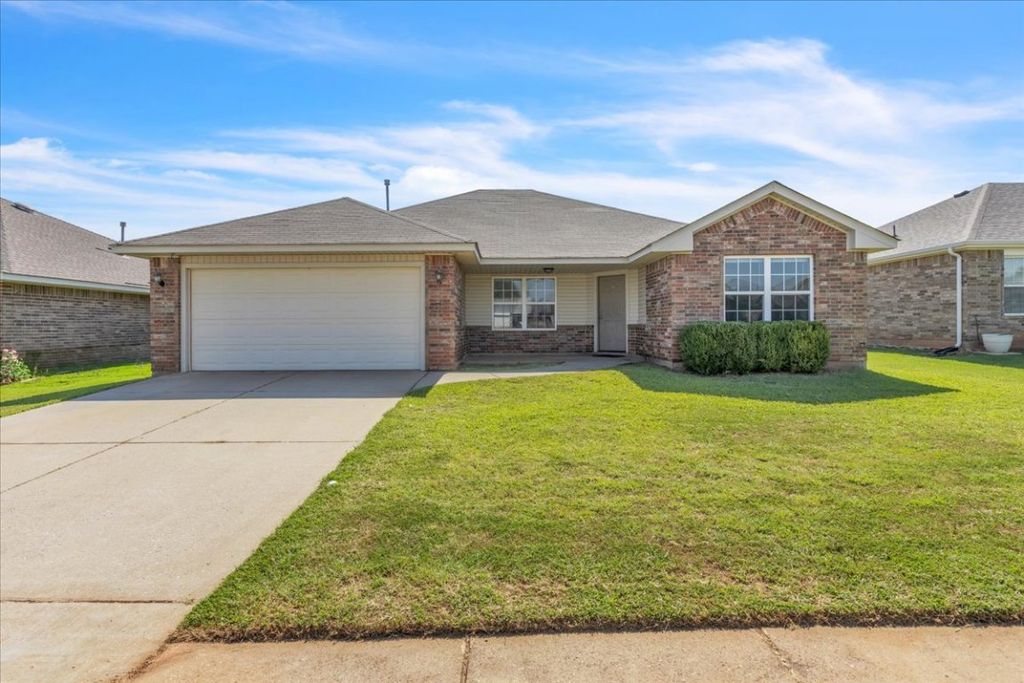 4601 Wagner Lake Drive, Yukon, OK 73099