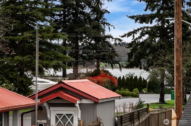 2420 14th Street, Anacortes, WA 98221