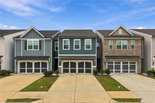 5313 Melbourne Lane, Flowery Branch, GA 30542
