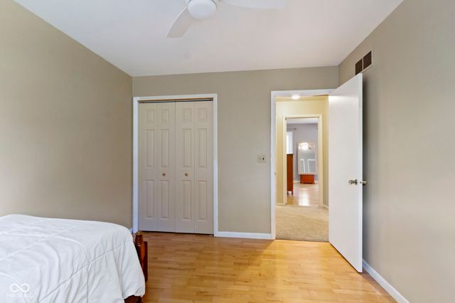 812 Eaglewood Drive, Zionsville, IN 46077