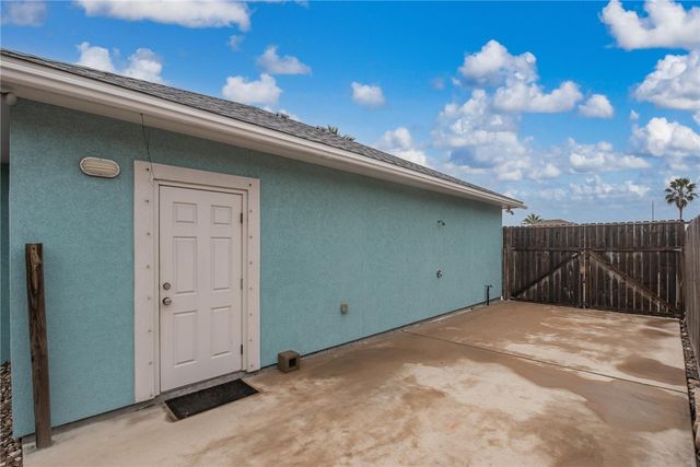 14013 HAWKSNEST BAY Dr, Corpus Christi, TX 78418