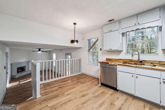 728 Stonebridge Crescent, Lithonia, GA 30058