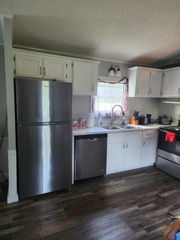33 Tanglewood Drive, Burnside, KY 42519