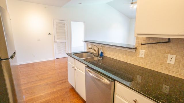 4261 NE Meadow Creek Circle 306, Fayetteville, AR 72703