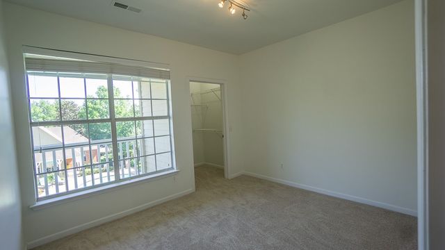 4261 NE Meadow Creek Circle 306, Fayetteville, AR 72703