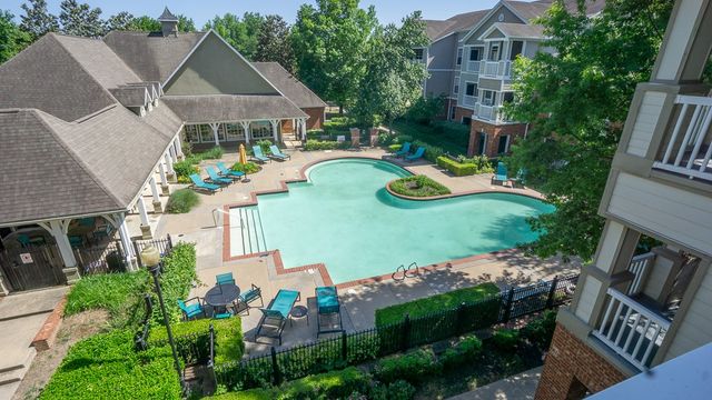 4261 NE Meadow Creek Circle 306, Fayetteville, AR 72703