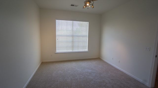 4261 NE Meadow Creek Circle 306, Fayetteville, AR 72703