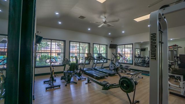 4261 NE Meadow Creek Circle 306, Fayetteville, AR 72703