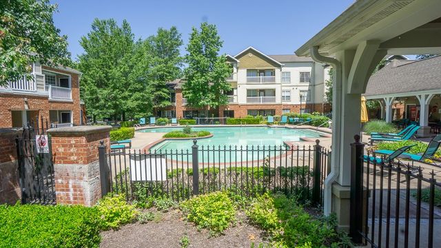 4261 NE Meadow Creek Circle 306, Fayetteville, AR 72703