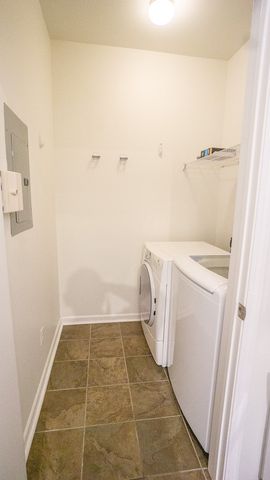 4261 NE Meadow Creek Circle 306, Fayetteville, AR 72703