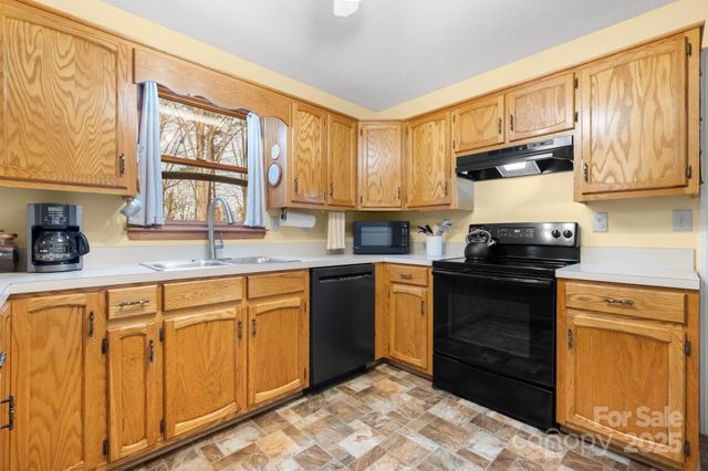 115 Apple Blossom Drive, Morganton, NC 28655