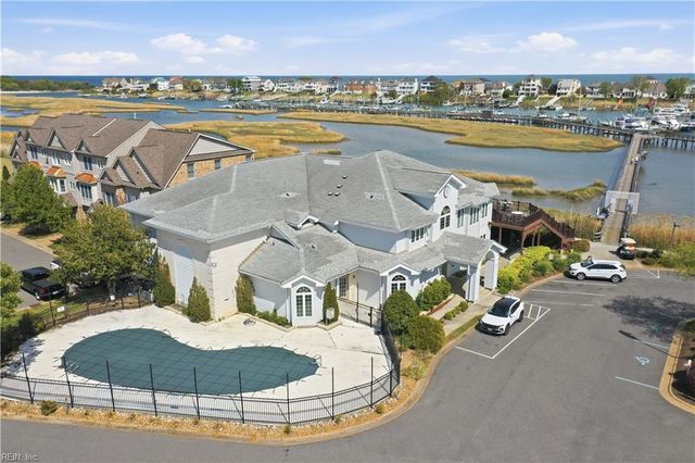 705 Charthouse CIR, Hampton, VA 23664