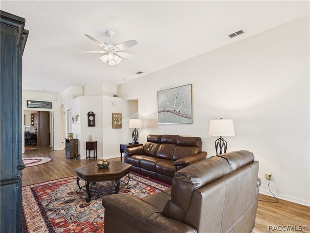 42 W Byrsonima Loop, Homosassa, FL 34446