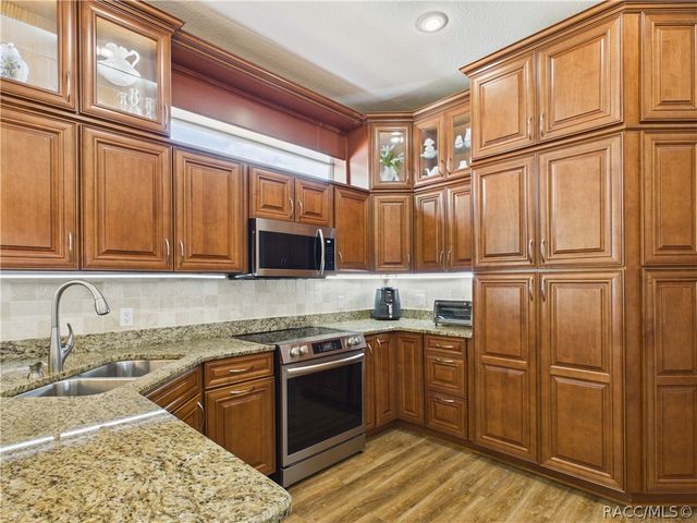 42 W Byrsonima Loop, Homosassa, FL 34446