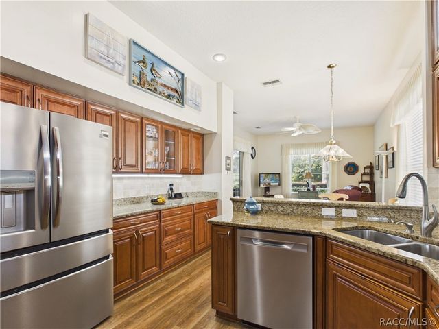 42 W Byrsonima Loop, Homosassa, FL 34446