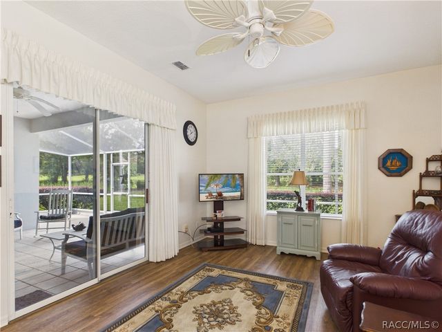 42 W Byrsonima Loop, Homosassa, FL 34446