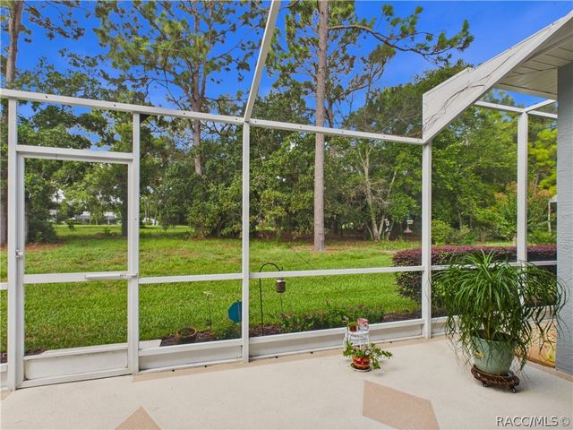 42 W Byrsonima Loop, Homosassa, FL 34446