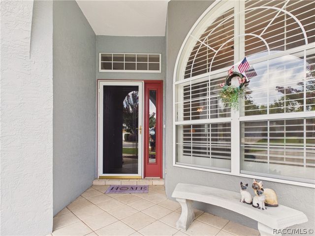 42 W Byrsonima Loop, Homosassa, FL 34446