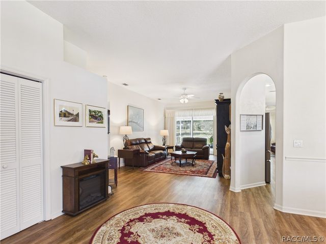 42 W Byrsonima Loop, Homosassa, FL 34446