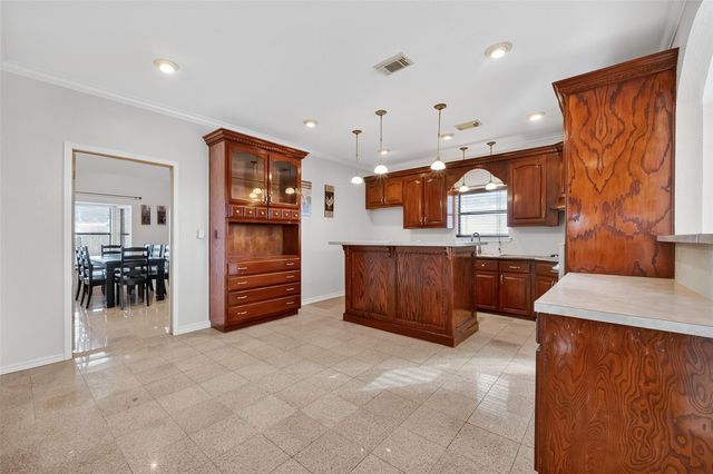 512 Bertloma Street, Pasadena, TX 77502