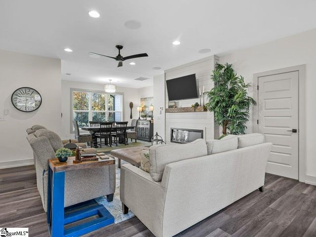 2355 Mays Bridge Road, Greer, SC 29651