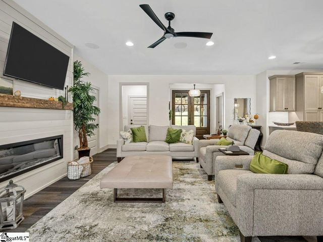 2355 Mays Bridge Road, Greer, SC 29651