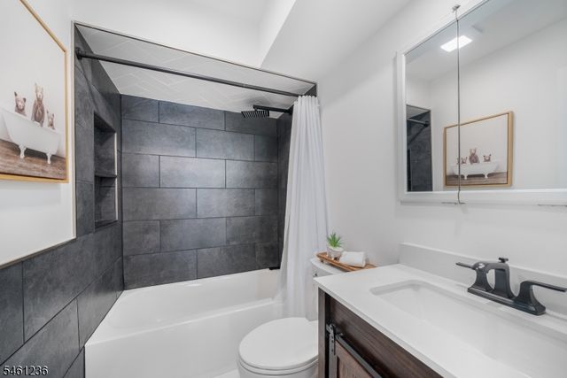 305 Michaels Ct, Woodbridge Twp., NJ 07095