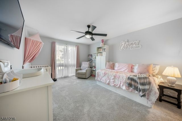 305 Michaels Ct, Woodbridge Twp., NJ 07095