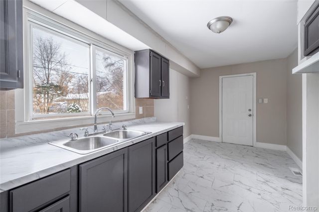 1828 Tebo Street, Flint, MI 48503