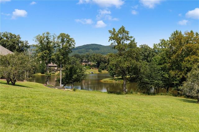 1057 Orchard Drive, Clarkesville, GA 30523