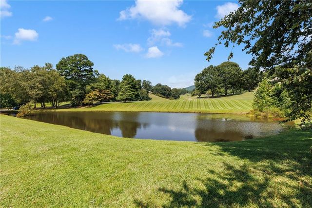 1057 Orchard Drive, Clarkesville, GA 30523